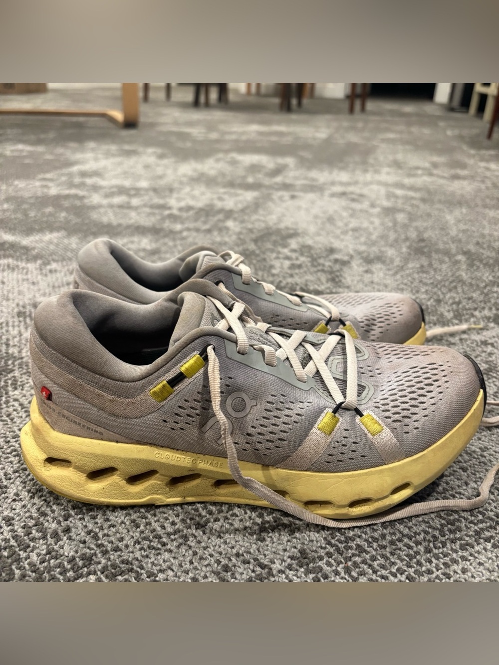 On Running Cloudsurfer 2 Glacier Limelight Athletic Running Shoes Womens 7.5